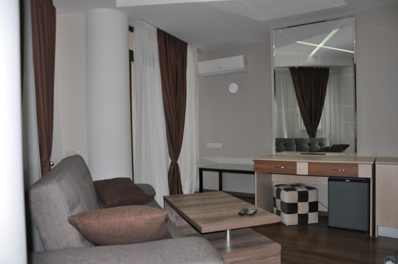 All Seasons Hotel On Freedom Square Tiflis Exterior foto