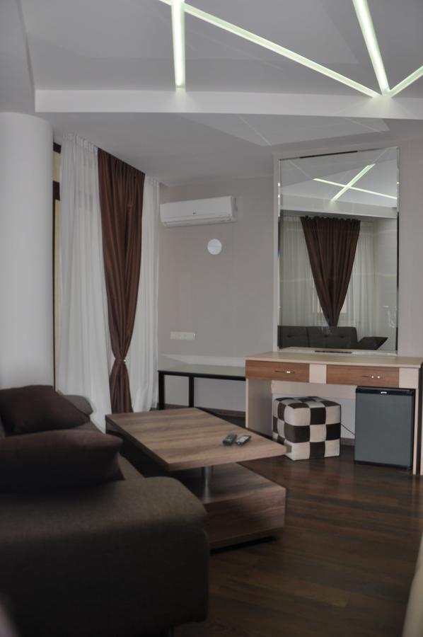 All Seasons Hotel On Freedom Square Tiflis Exterior foto