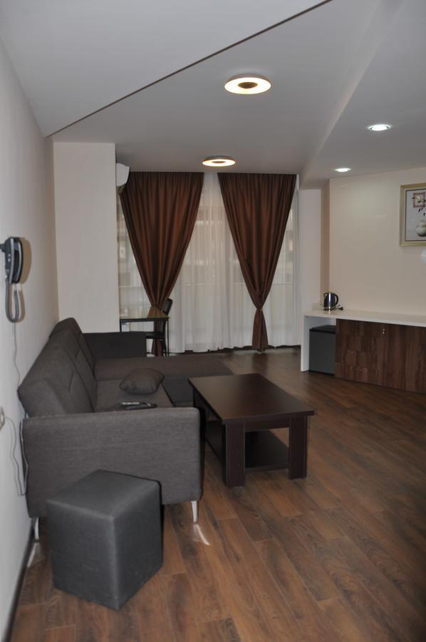 All Seasons Hotel On Freedom Square Tiflis Exterior foto
