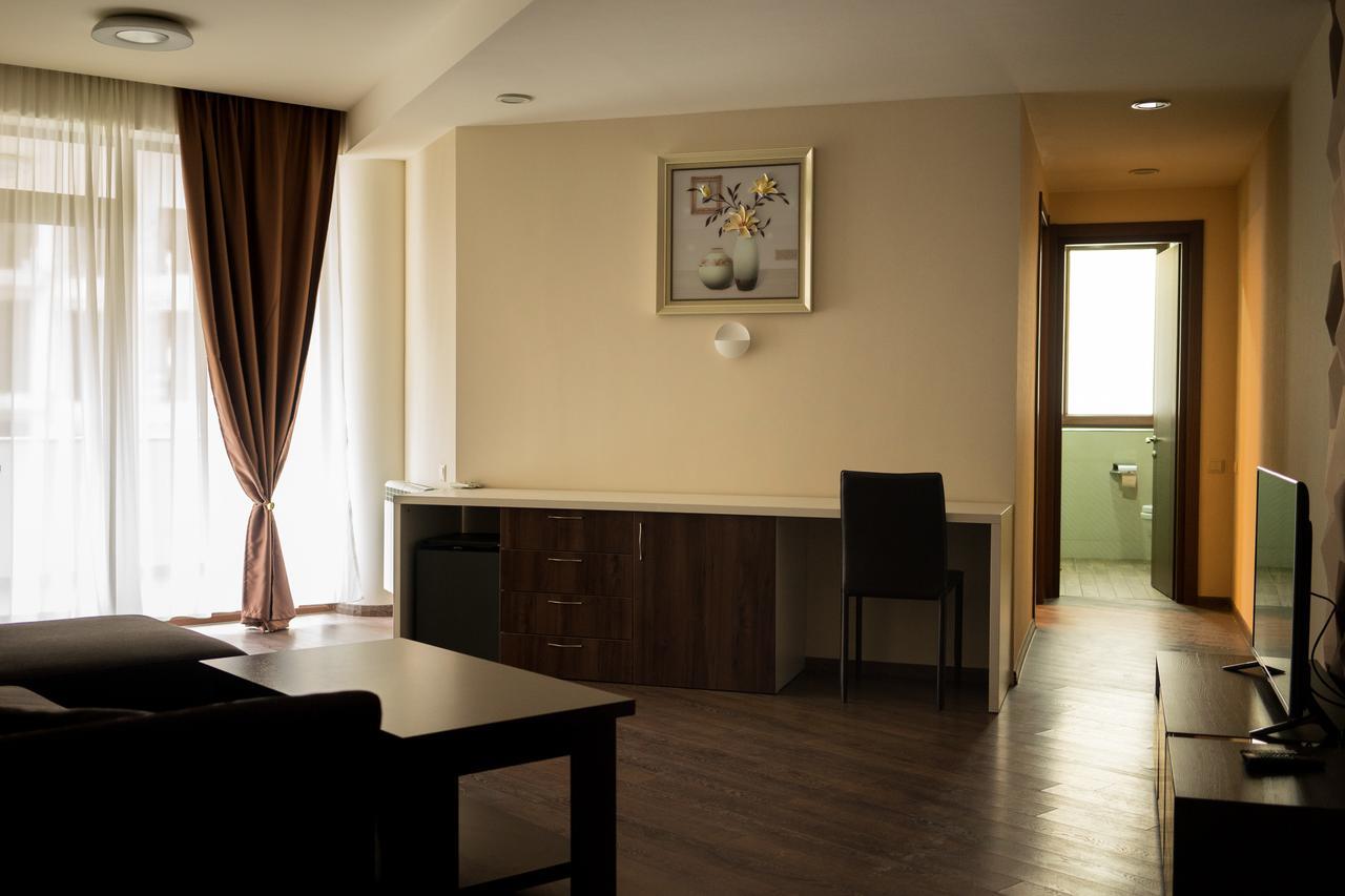 All Seasons Hotel On Freedom Square Tiflis Exterior foto